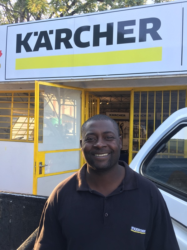 Darlington Muna, Technician at Oxpecker Cleaning Systems